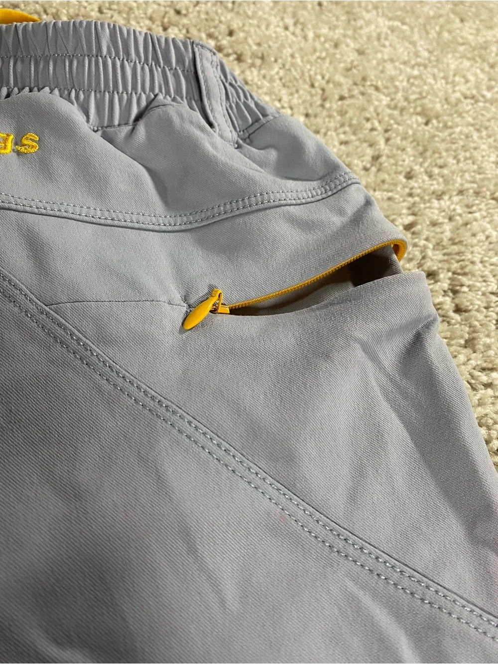Birddogs Small Forrest Pumps 7” Shorts Light Grey Athletic with Yellow Liner
